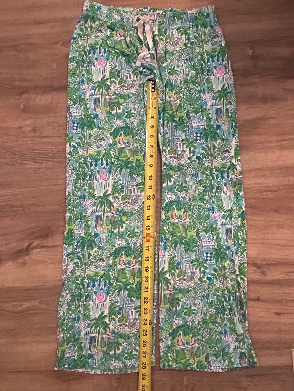 Women’s Lilly Pulitzer Pajama set, Size Small - Picture 7 of 16
